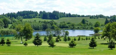 Ideální případ, Čertovo Břemeno. Skvělé souznění golfu a krajiny.