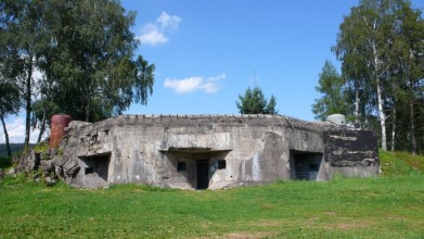 Srub Na růžku na cestě Králíky-Mladkov